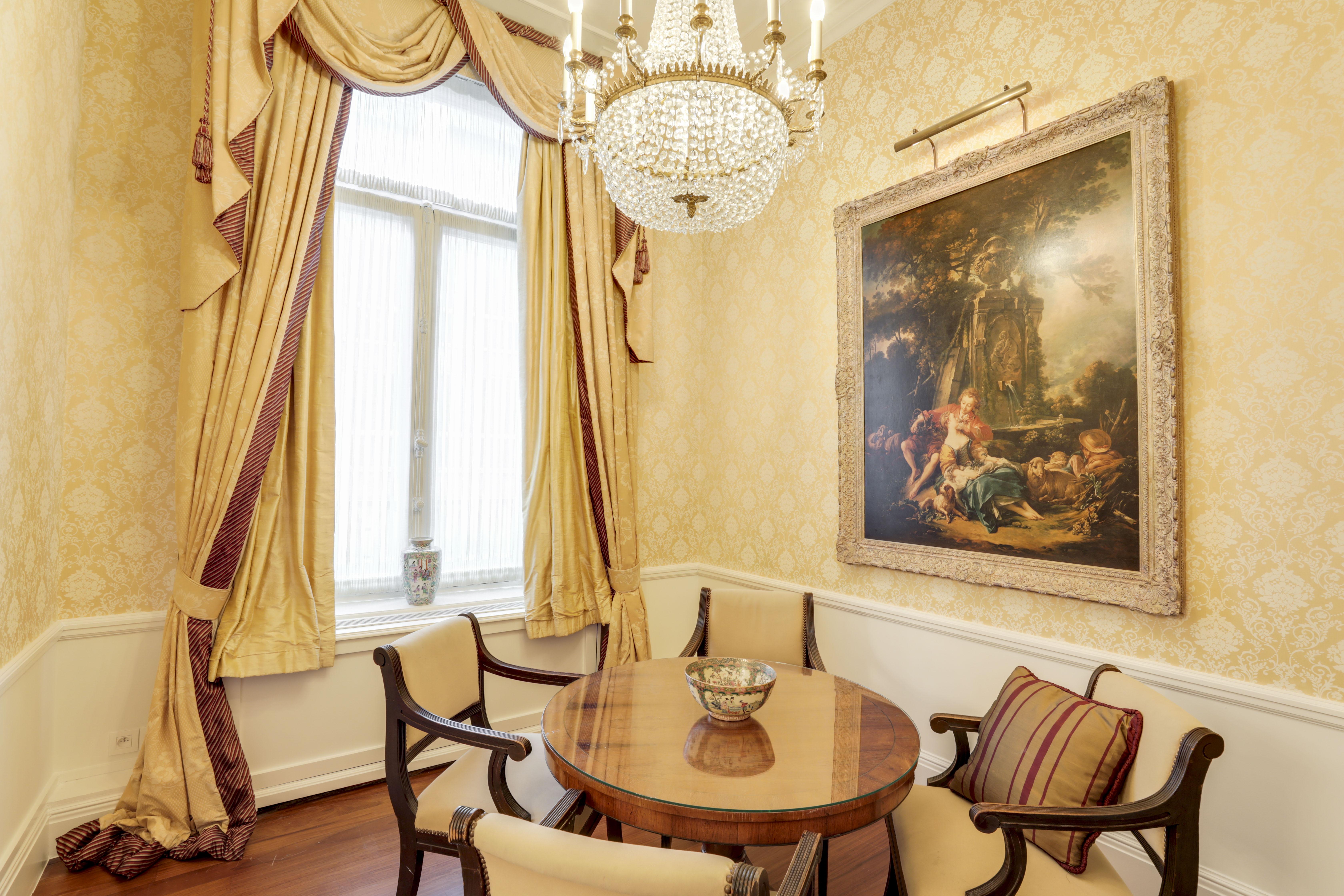 Stanhope Hotel By Thon Hotels Брюссель Экстерьер фото The Yellow Room