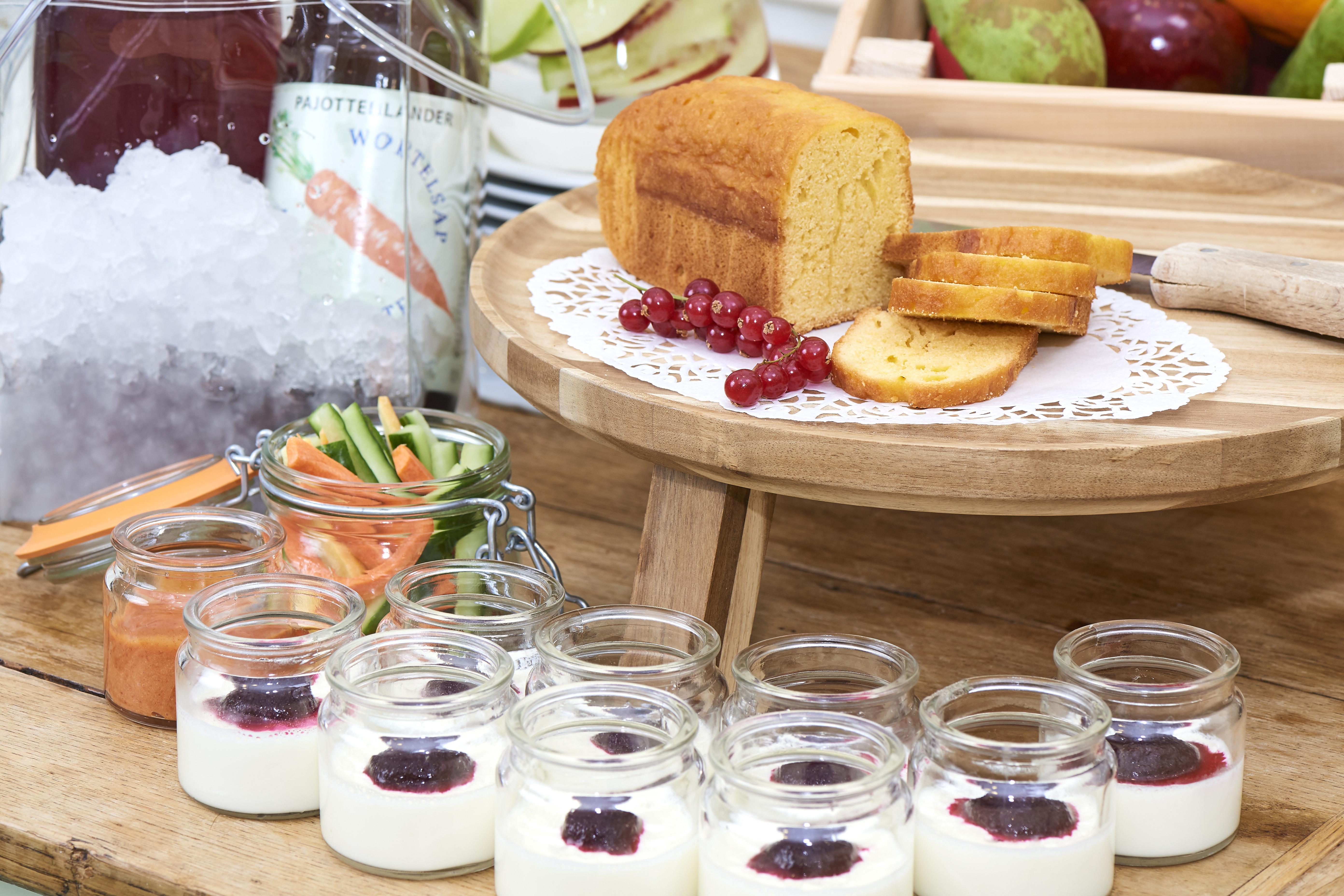Stanhope Hotel By Thon Hotels Брюссель Экстерьер фото A selection of dairy products