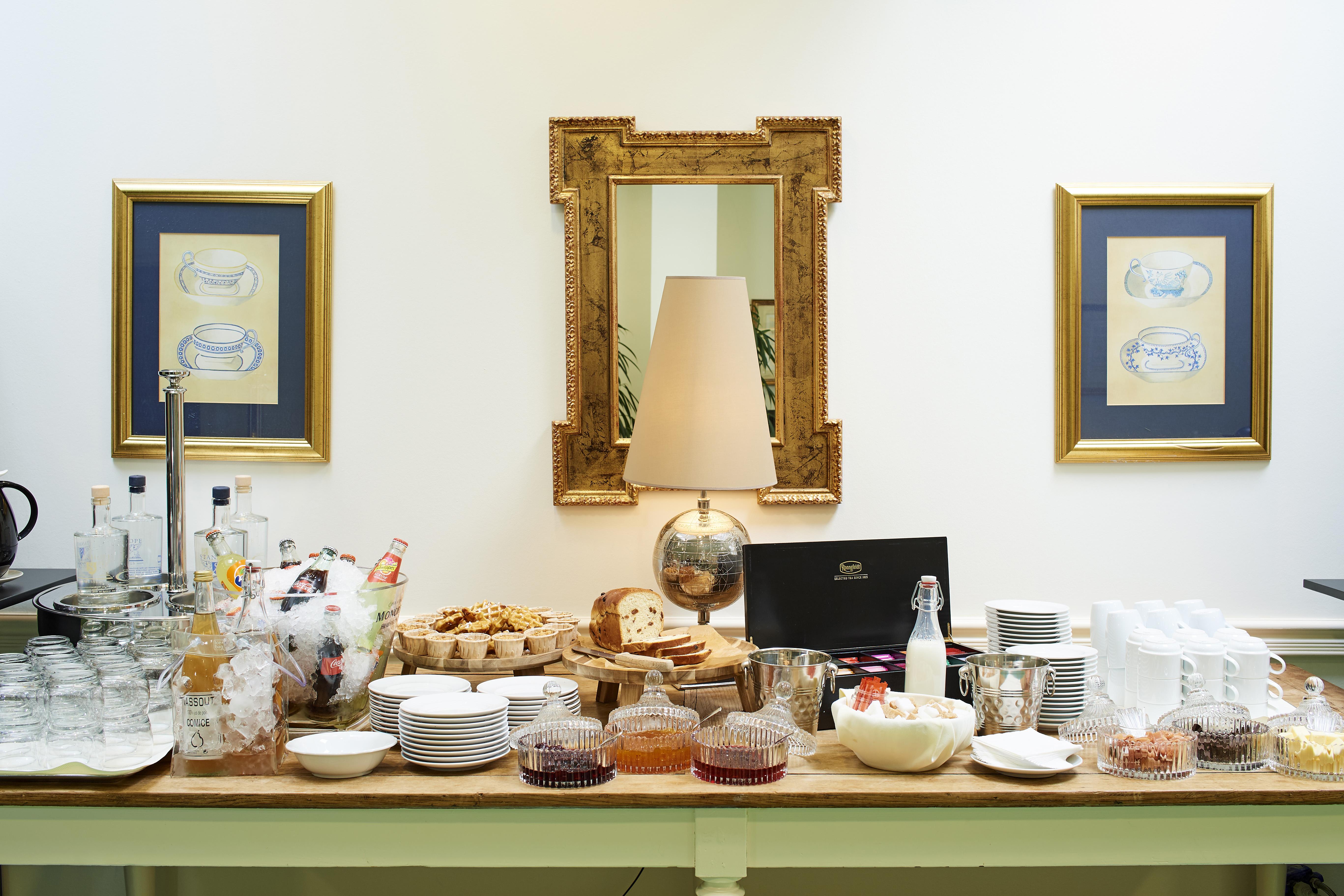 Stanhope Hotel By Thon Hotels Брюссель Экстерьер фото A buffet