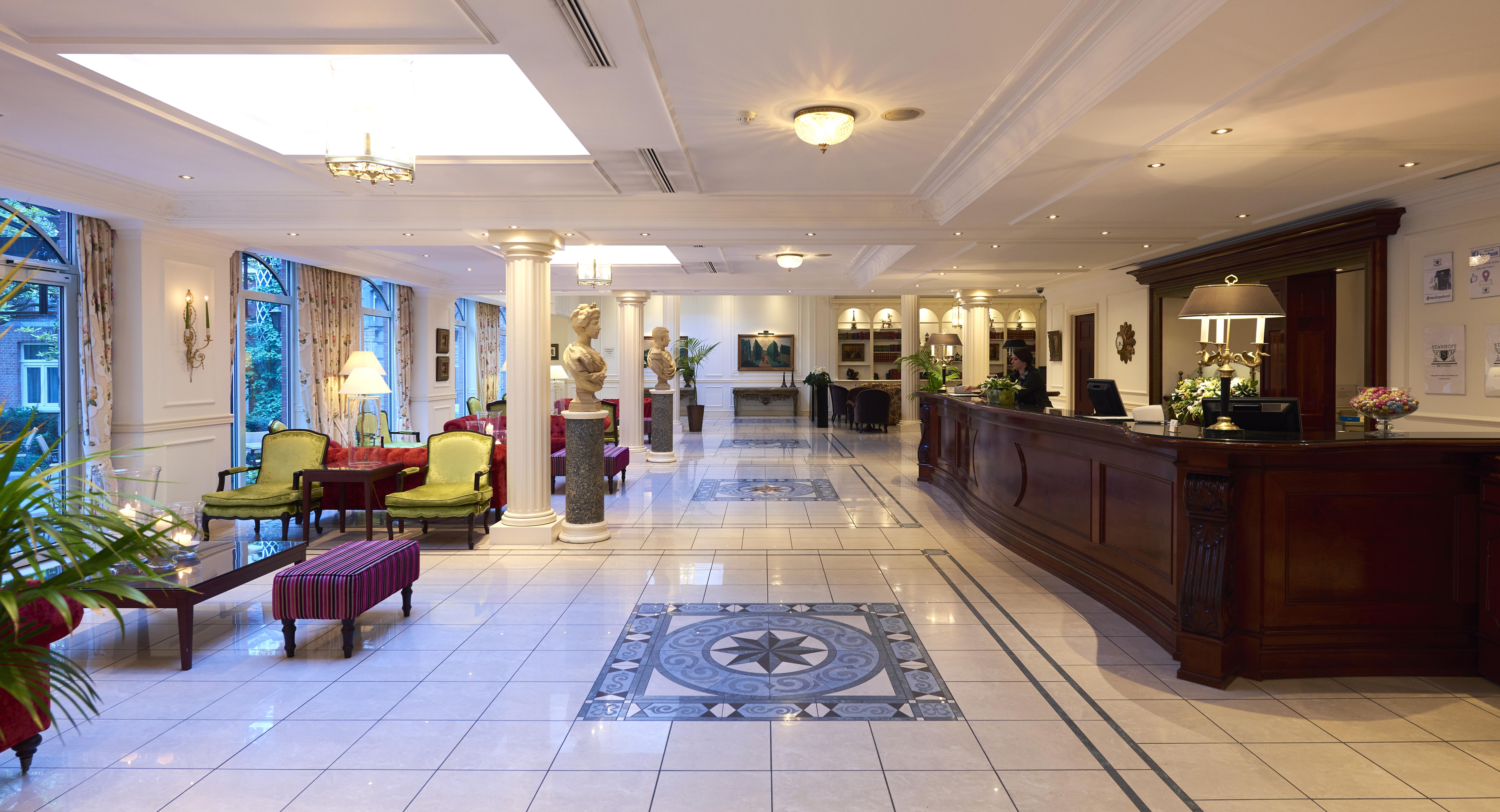 Stanhope Hotel By Thon Hotels Брюссель Экстерьер фото The lobby of the Hotel de la Paix