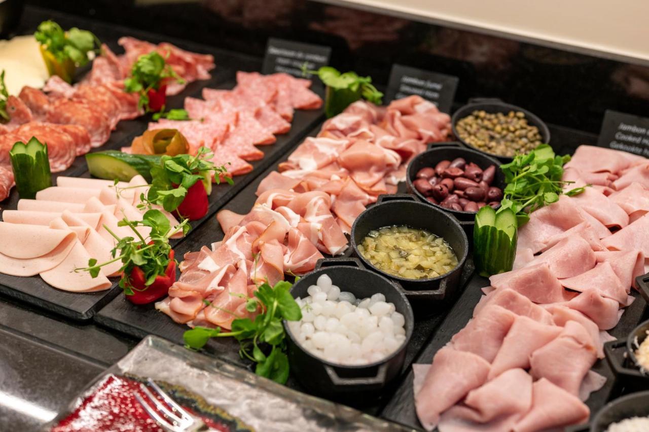 Stanhope Hotel By Thon Hotels Брюссель Экстерьер фото A selection of cold cuts