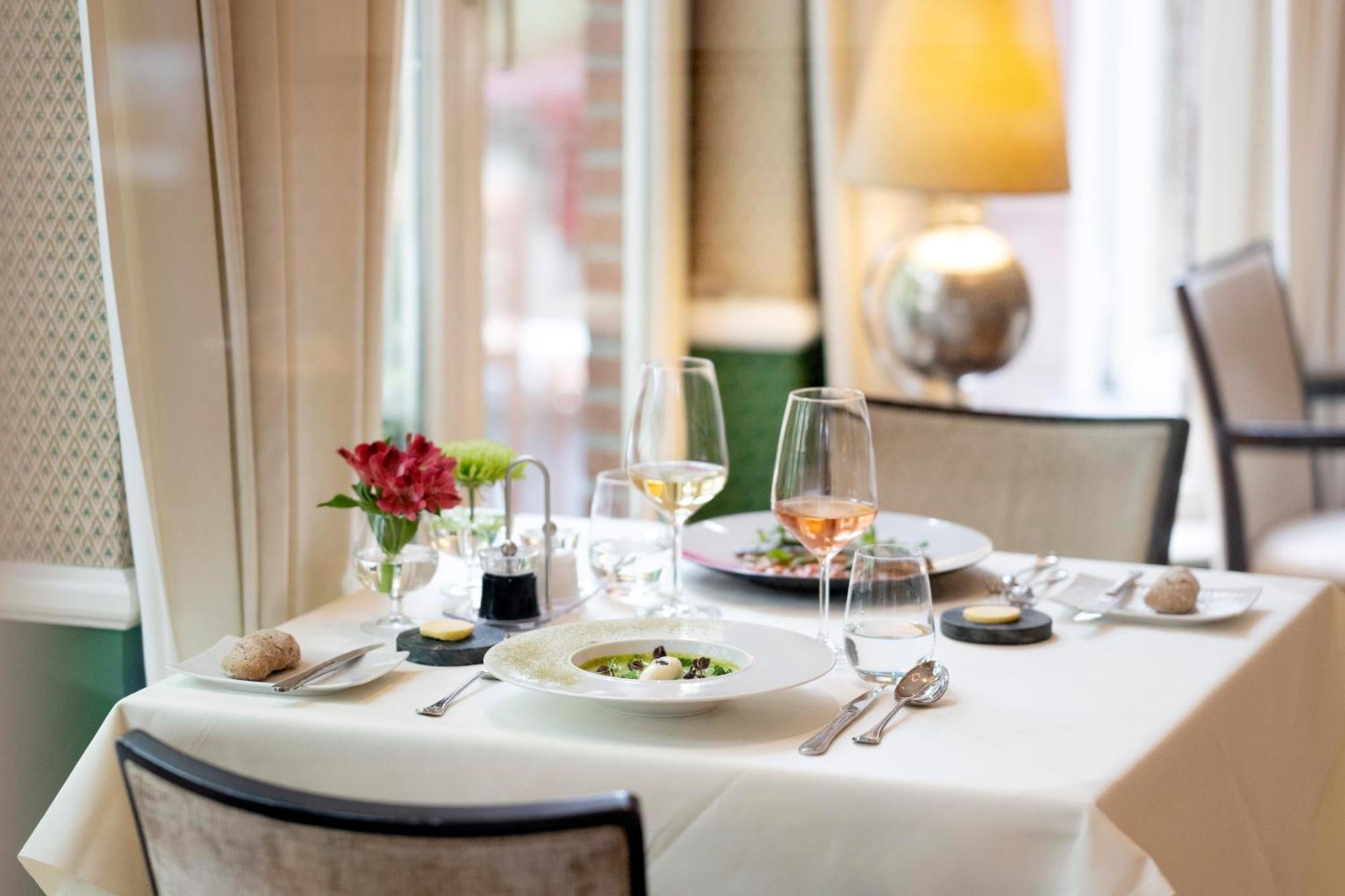 Stanhope Hotel By Thon Hotels Брюссель Экстерьер фото Restaurant