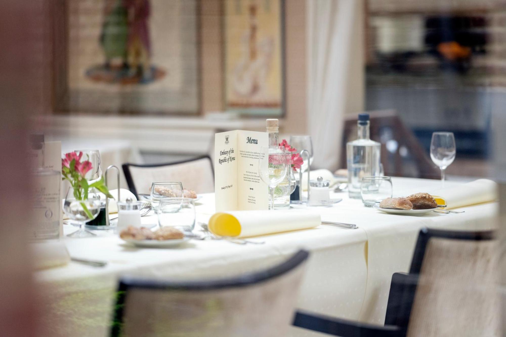 Stanhope Hotel By Thon Hotels Брюссель Экстерьер фото Restaurant "Schiff"